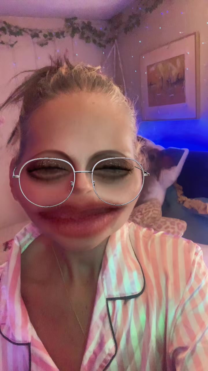@Clickclackchiclets