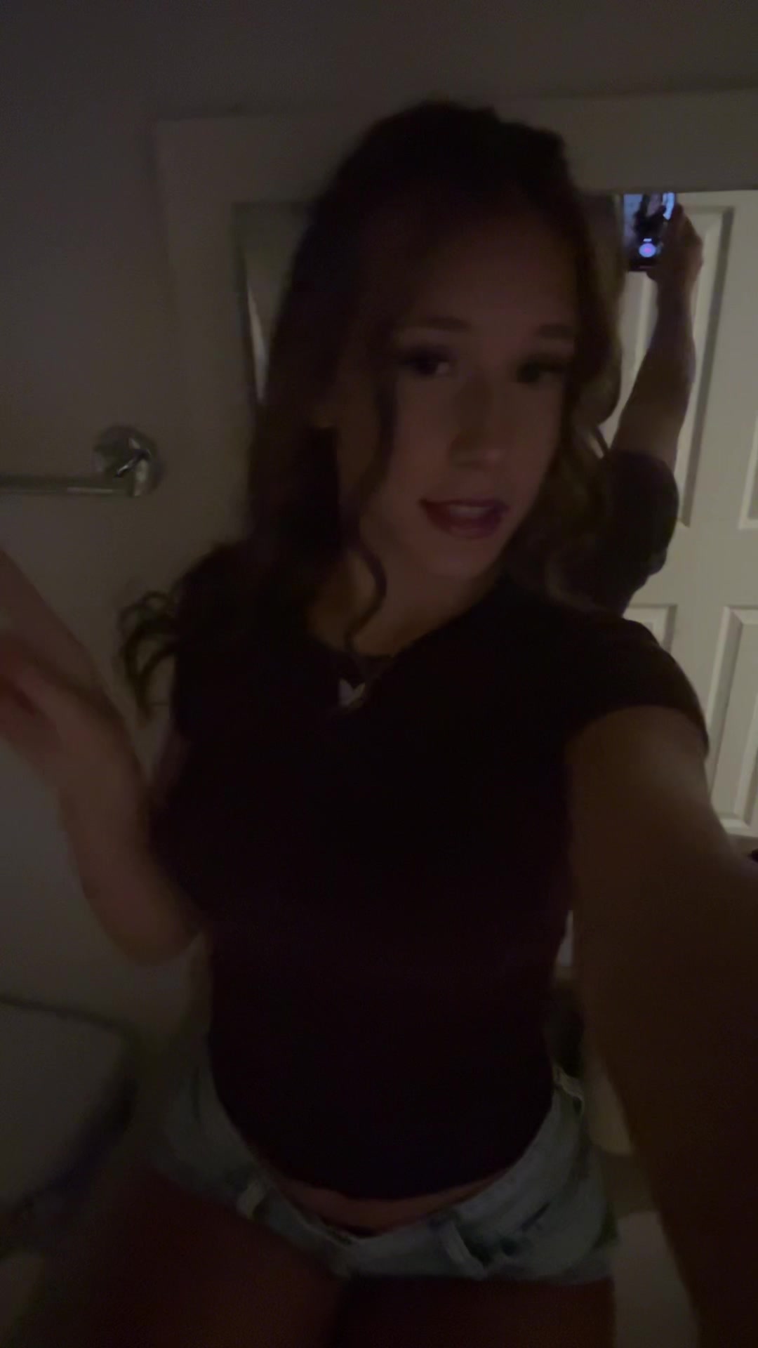 @lily