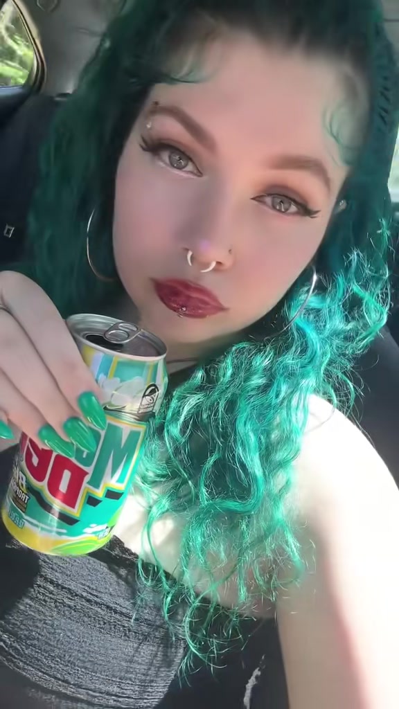 @mshellolitty