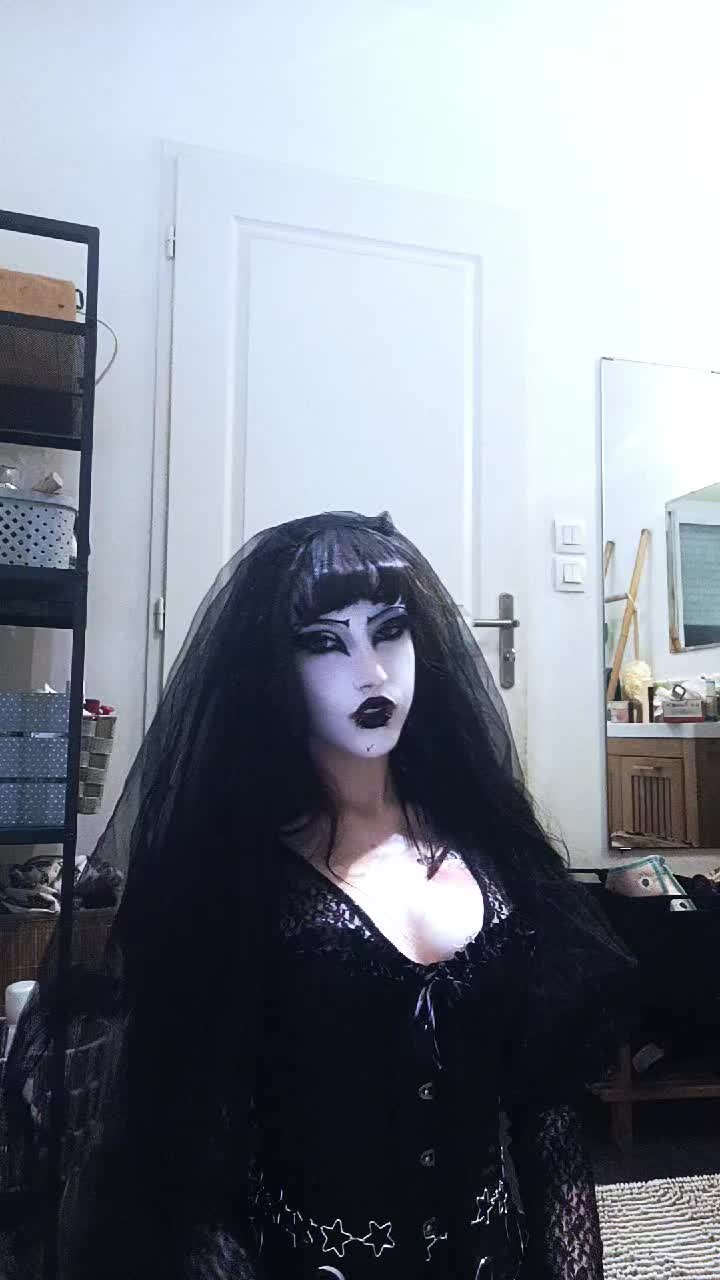 @𝔓𝔞𝔯𝔞𝔫𝔬𝔦𝔞🕷️