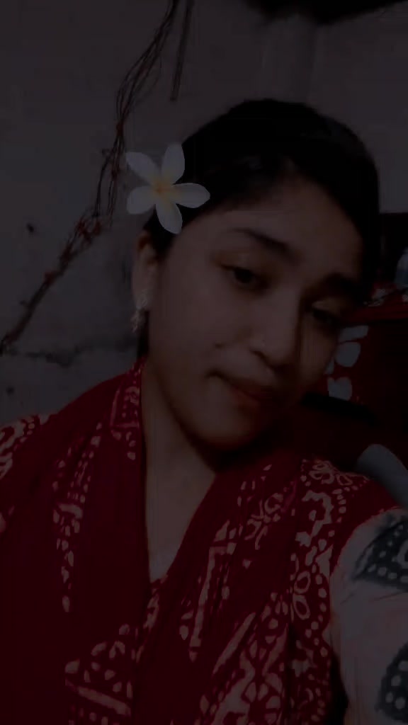 @👑Měmi Akhtař👑