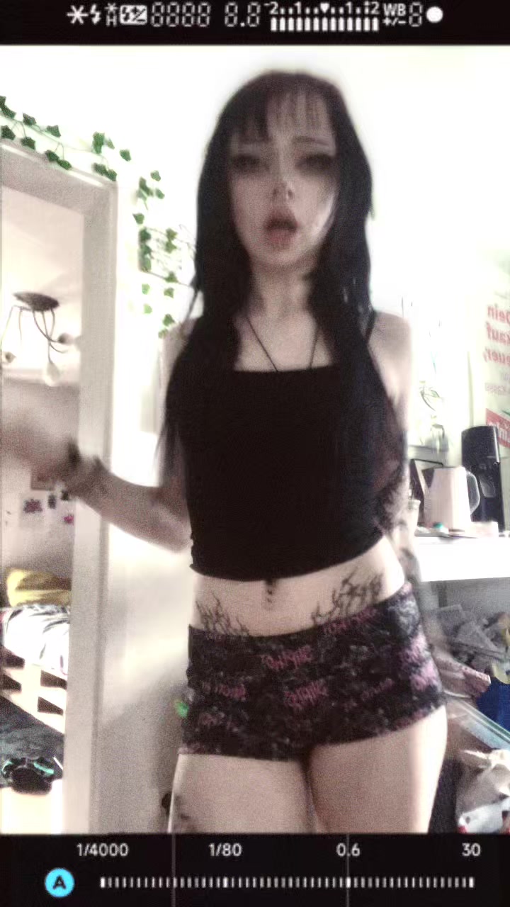 @lily ⛓️🖤