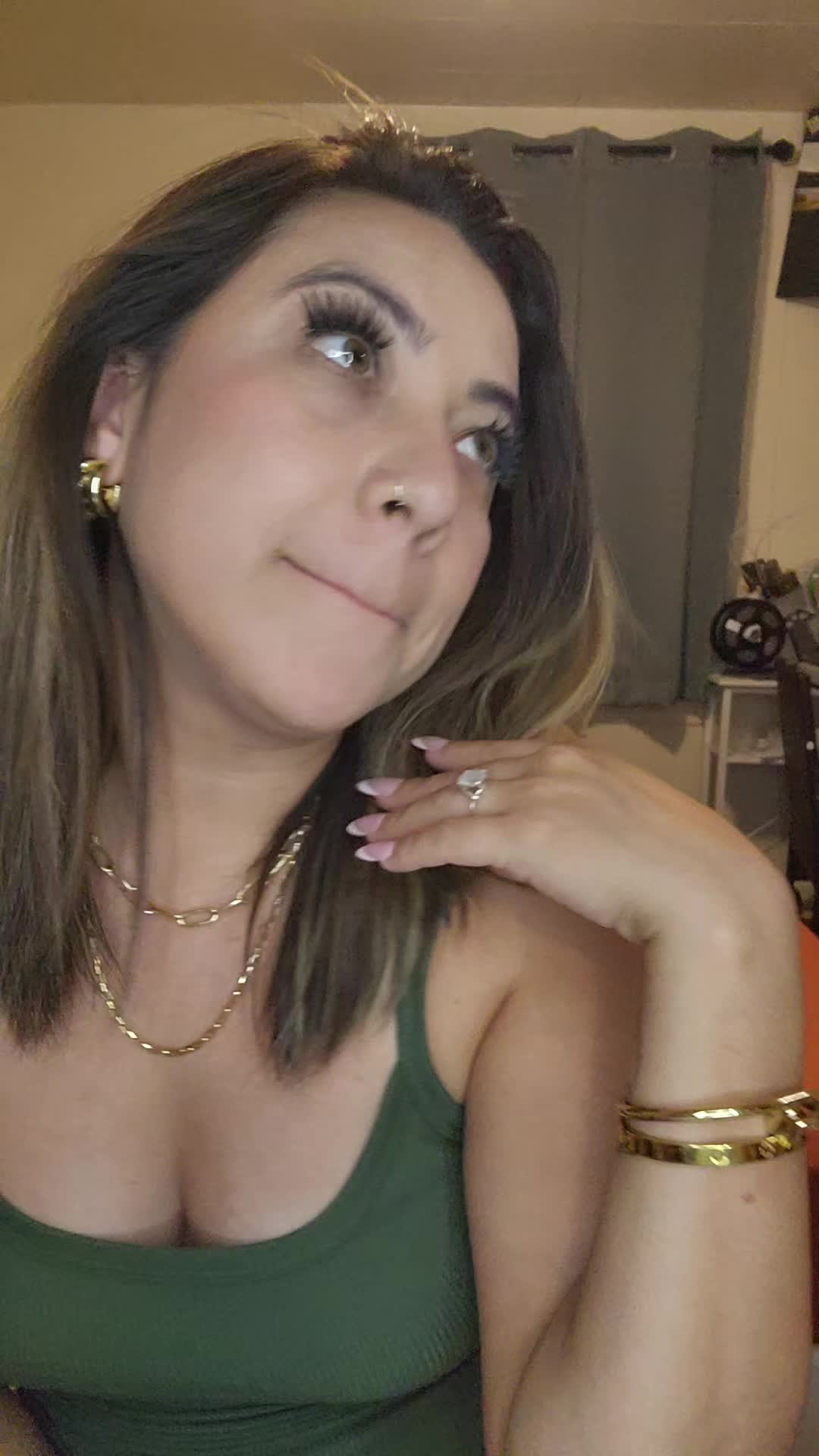 @Celica Gaytan 1 🍮🦁