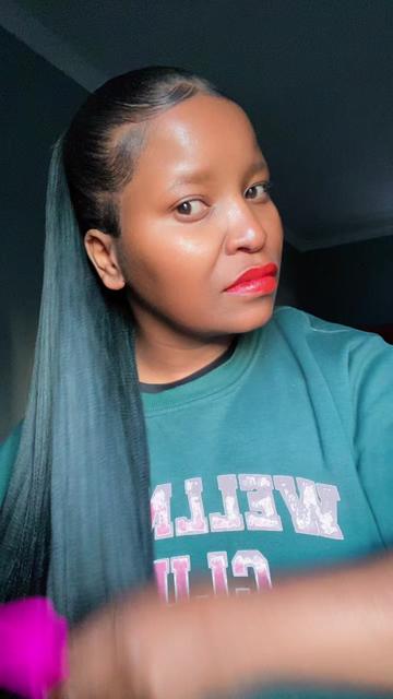 @LADY_F🇿🇦