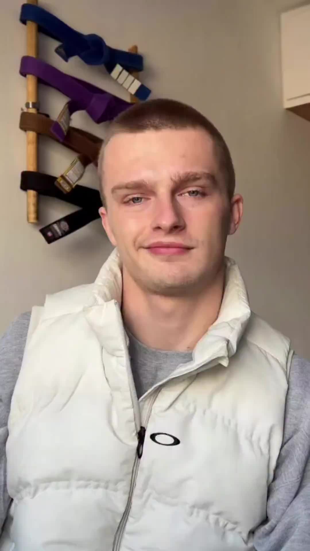 @Alex Uses Ai