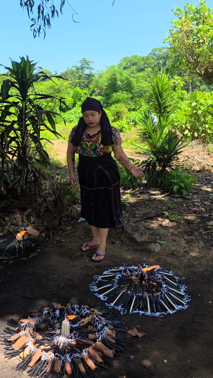 @🍀🇬🇹 Andrea perez 🇲🇽🧿🪄🔮