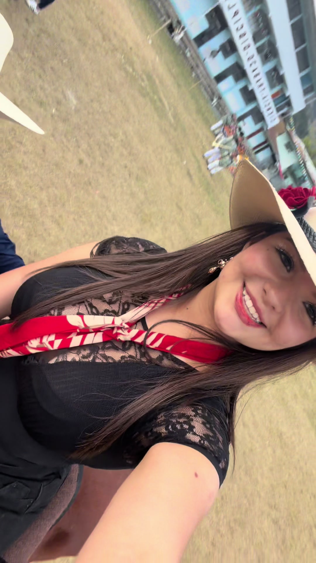 @Luana cadenillass