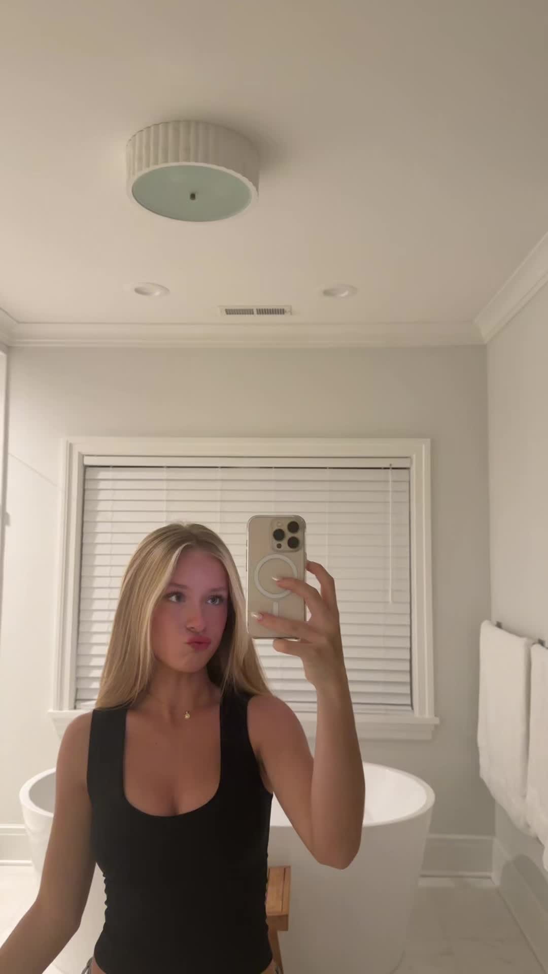 @lily