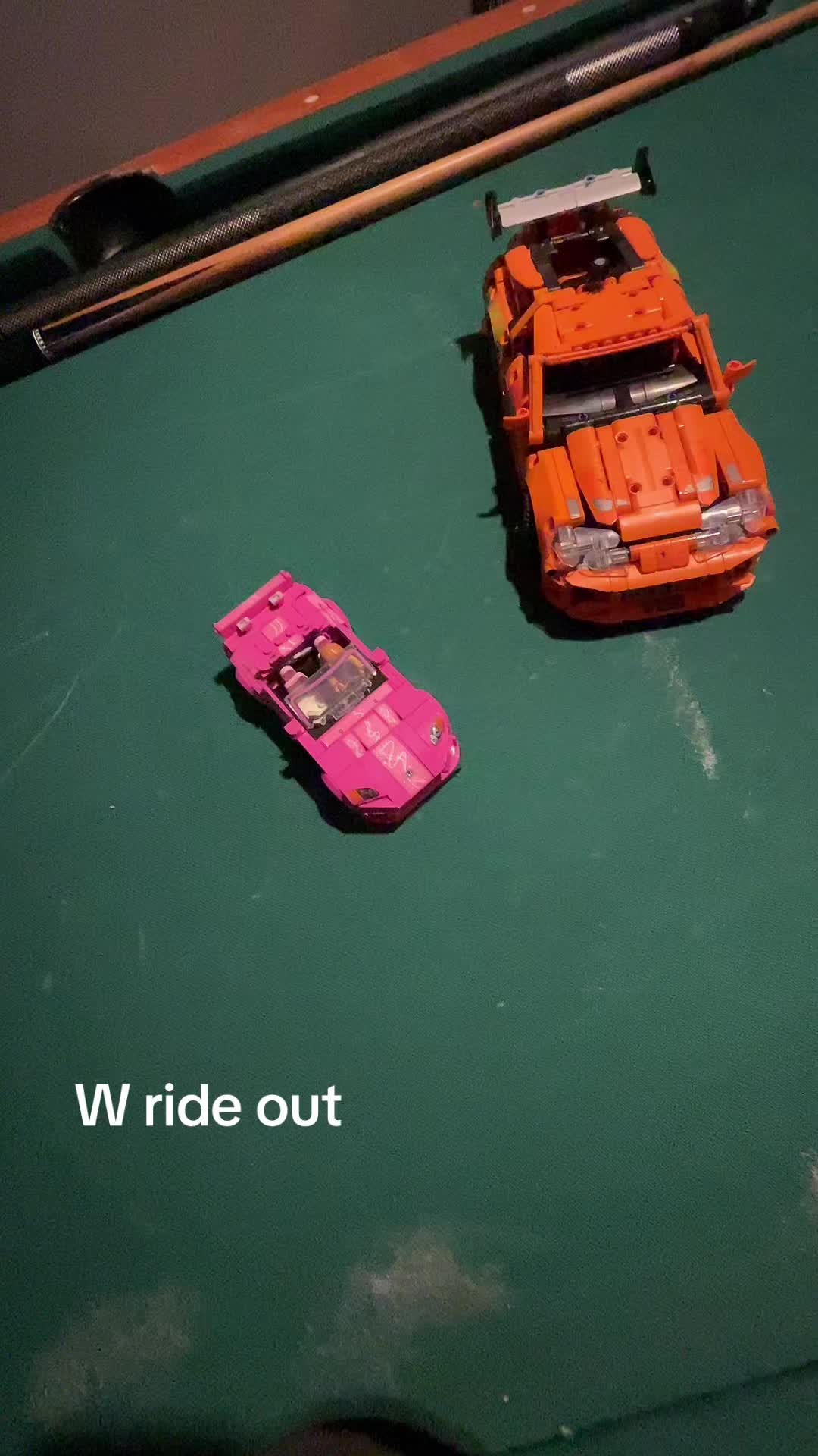 @𖣂