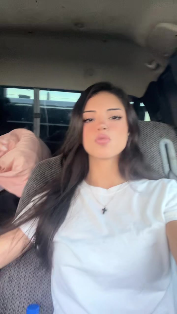 @Eboni Victoria 🍒