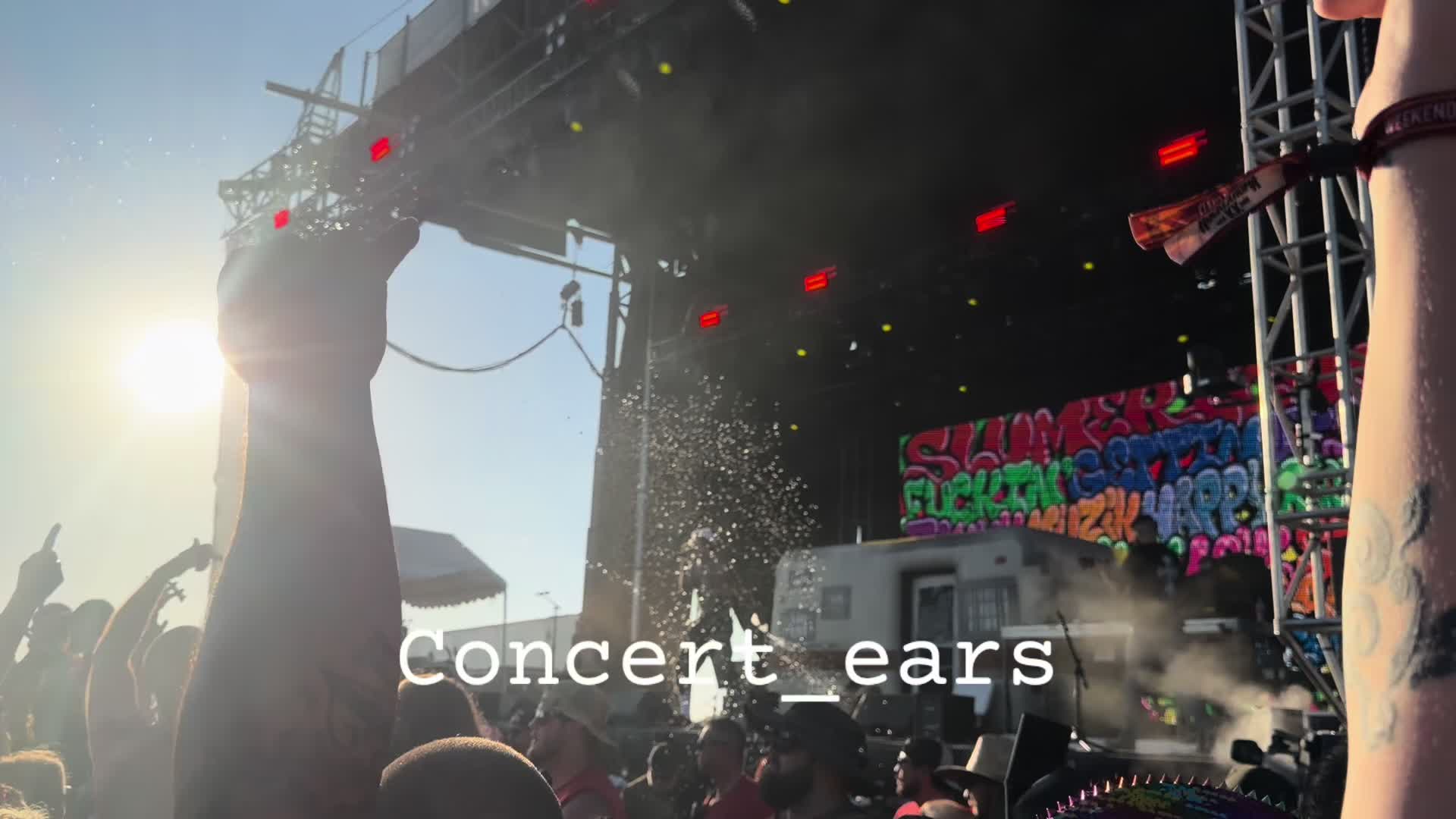 @CoNceRt Ears ๐ต๐ค๐ฝ๐โ๏ธ