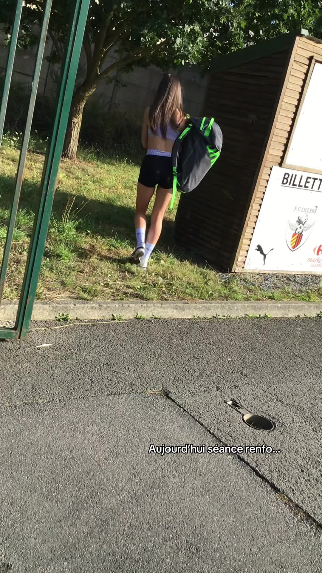 @Capucyneeee
