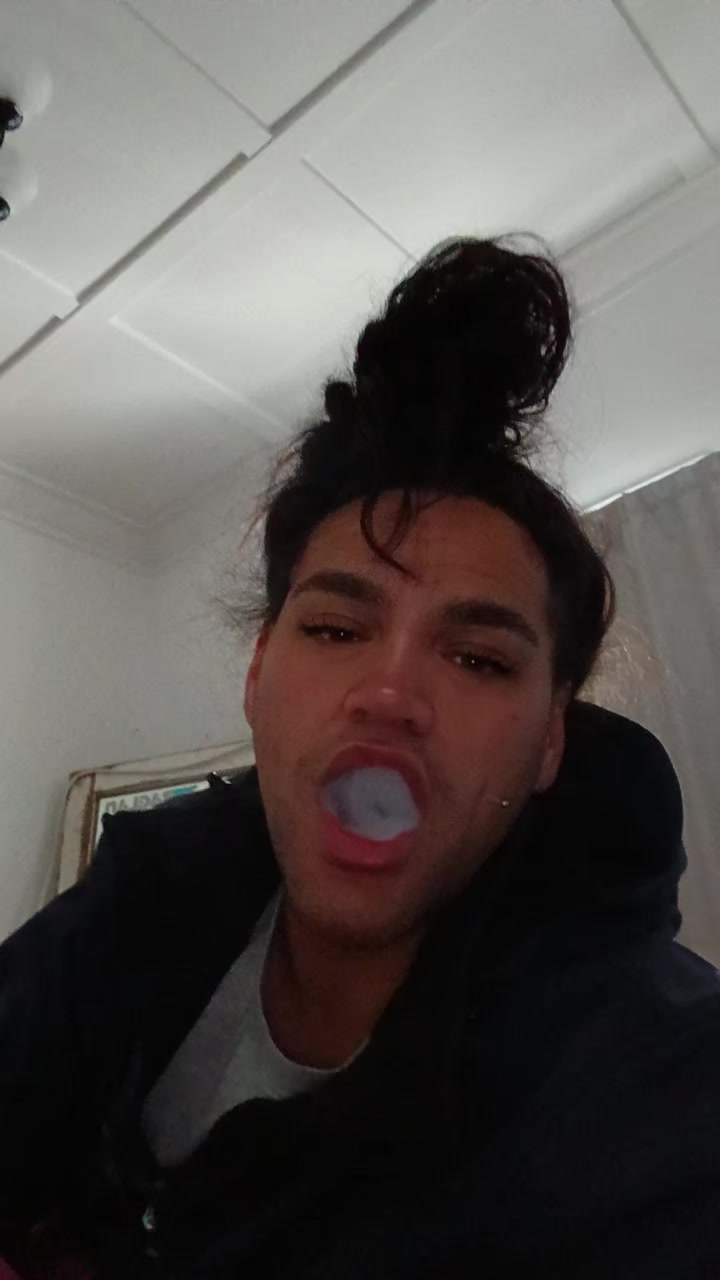 @Eahbitch