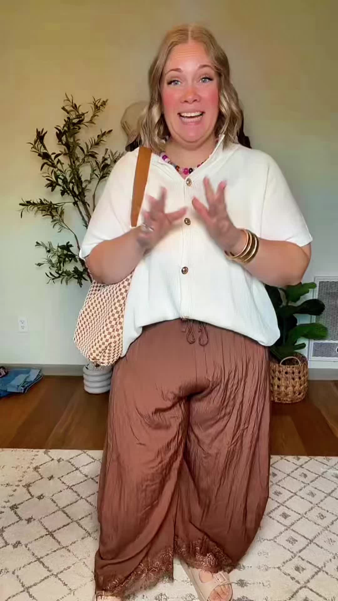 @Carlyn🩷🤟🏻 TTS Mom Fashion