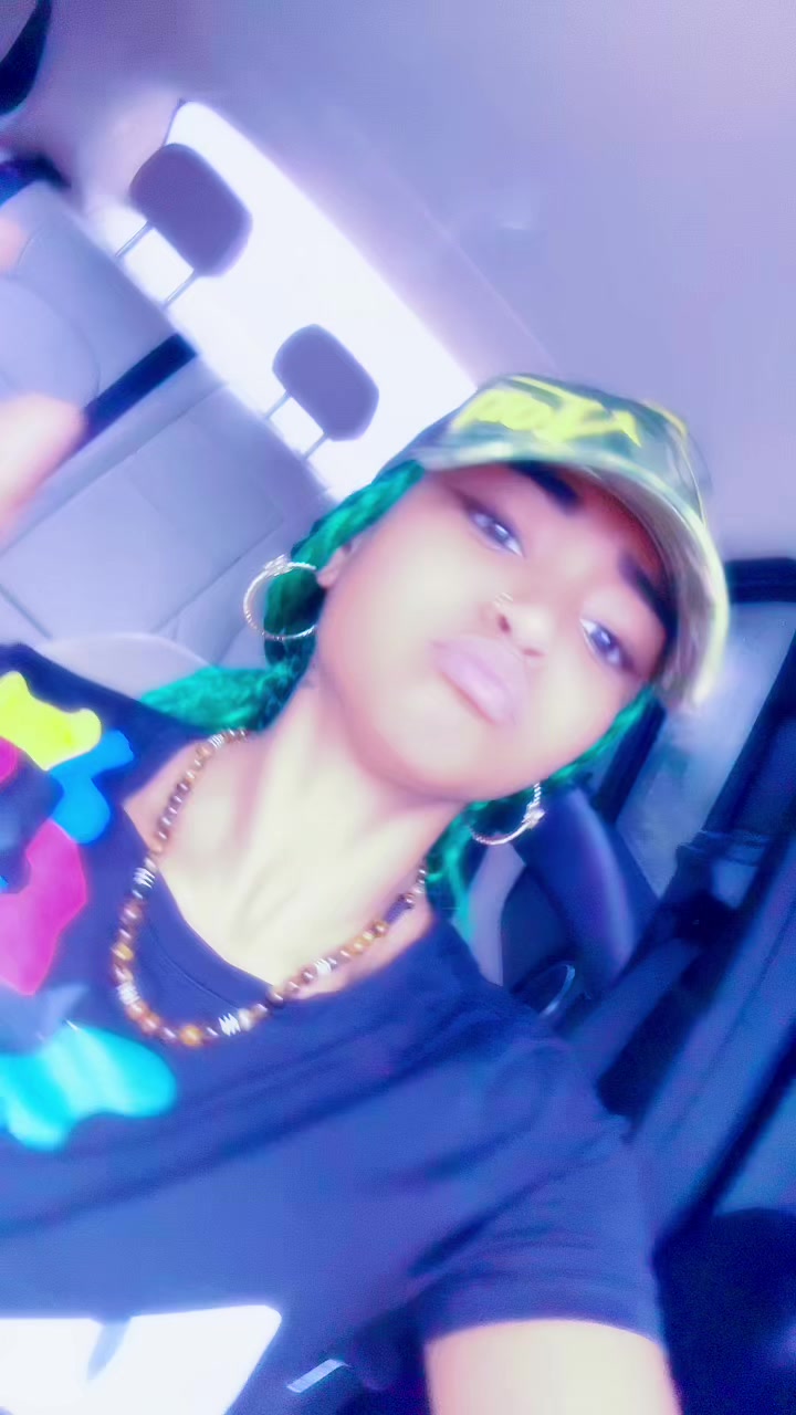 @PRETTY _GIRL_LOCA3๐๐ค