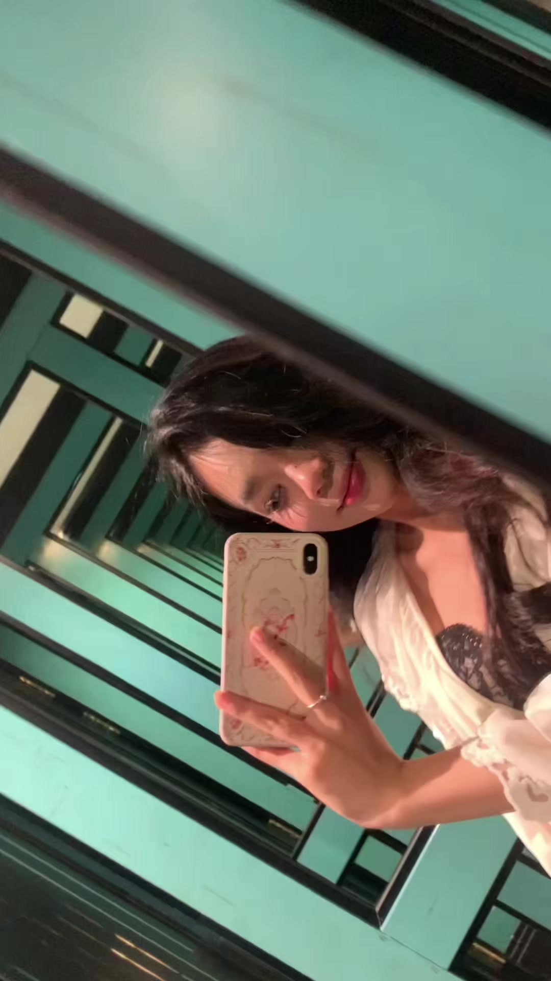 @Swan Oh 🦢