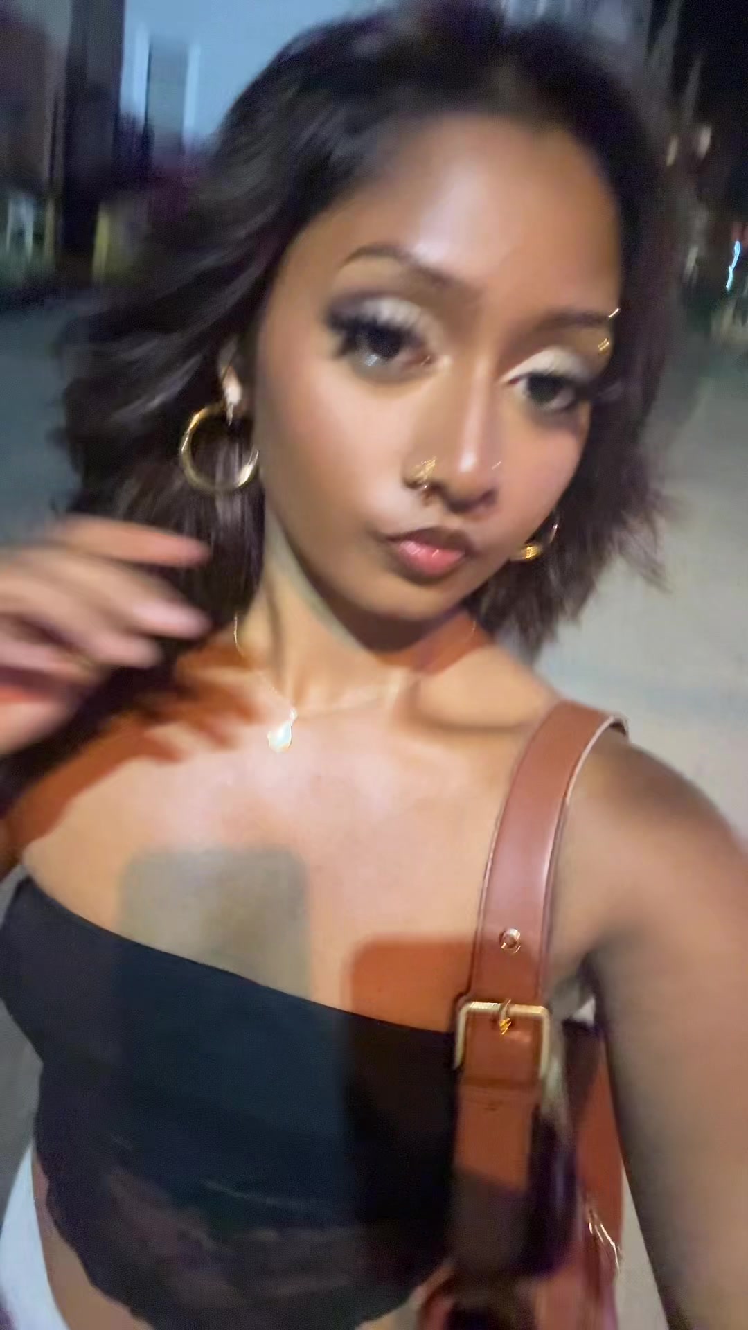 @️