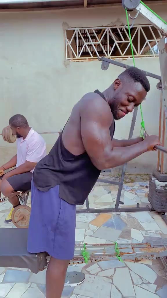 @Area💪🇬🇭