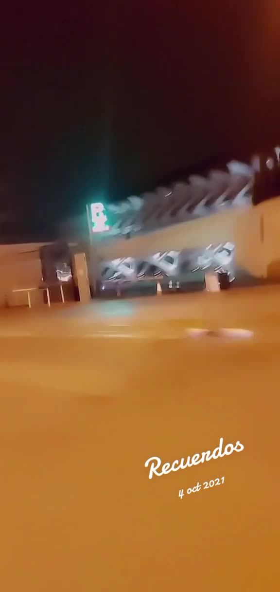 @الوجه المظلم للقمر🌚