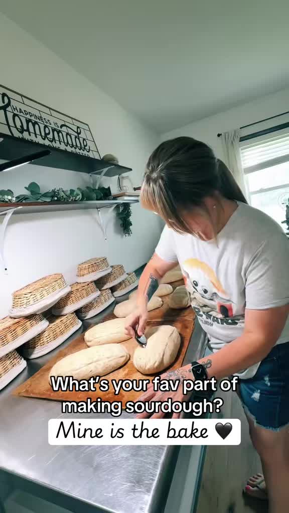 @alimakesbread
