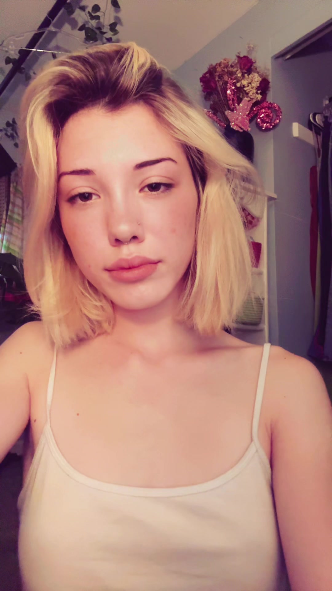 @d:mira$lynn:b
