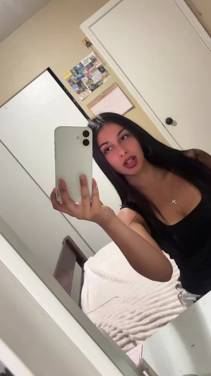 @nadia 🇮🇳🇷🇴
