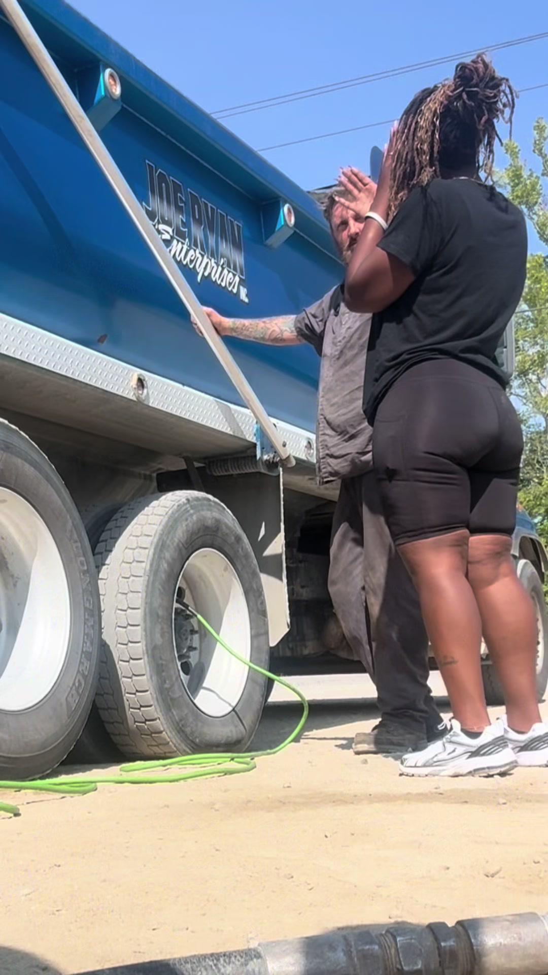 @truckherdeb