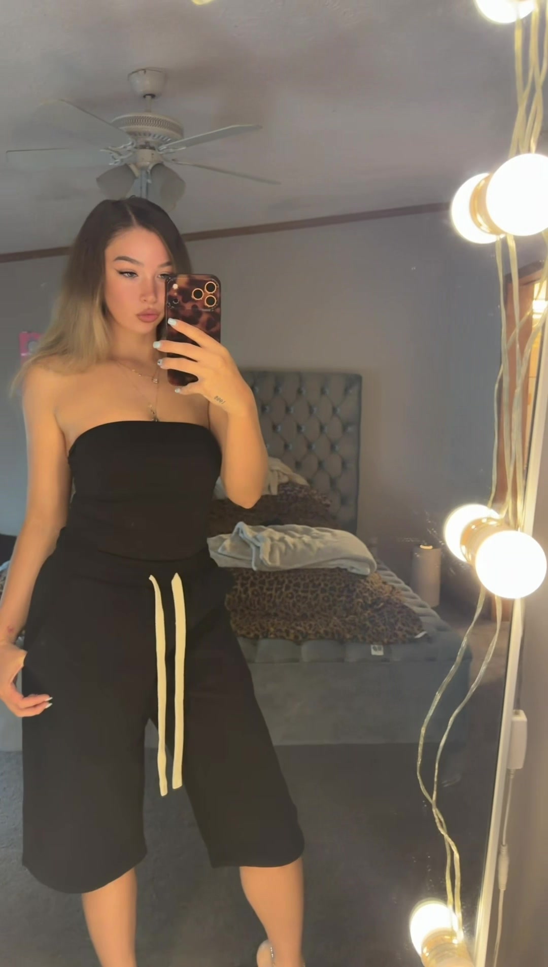 @Vhana, MI Esthetician