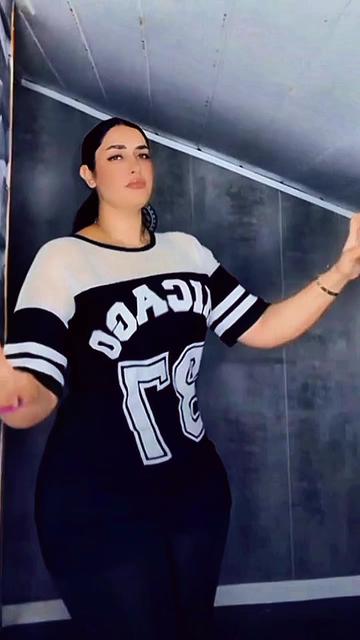 @ألأستاذة نجوى ((وحش الكون))