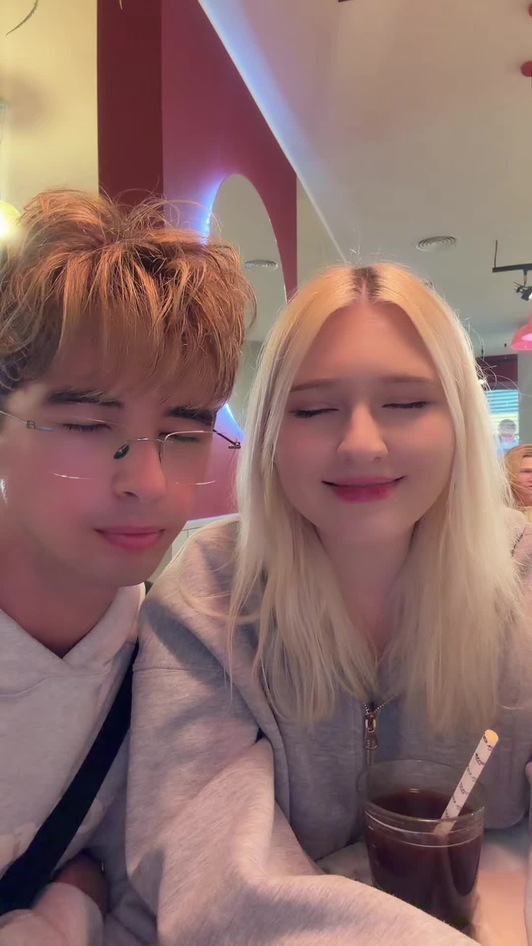 @janie_