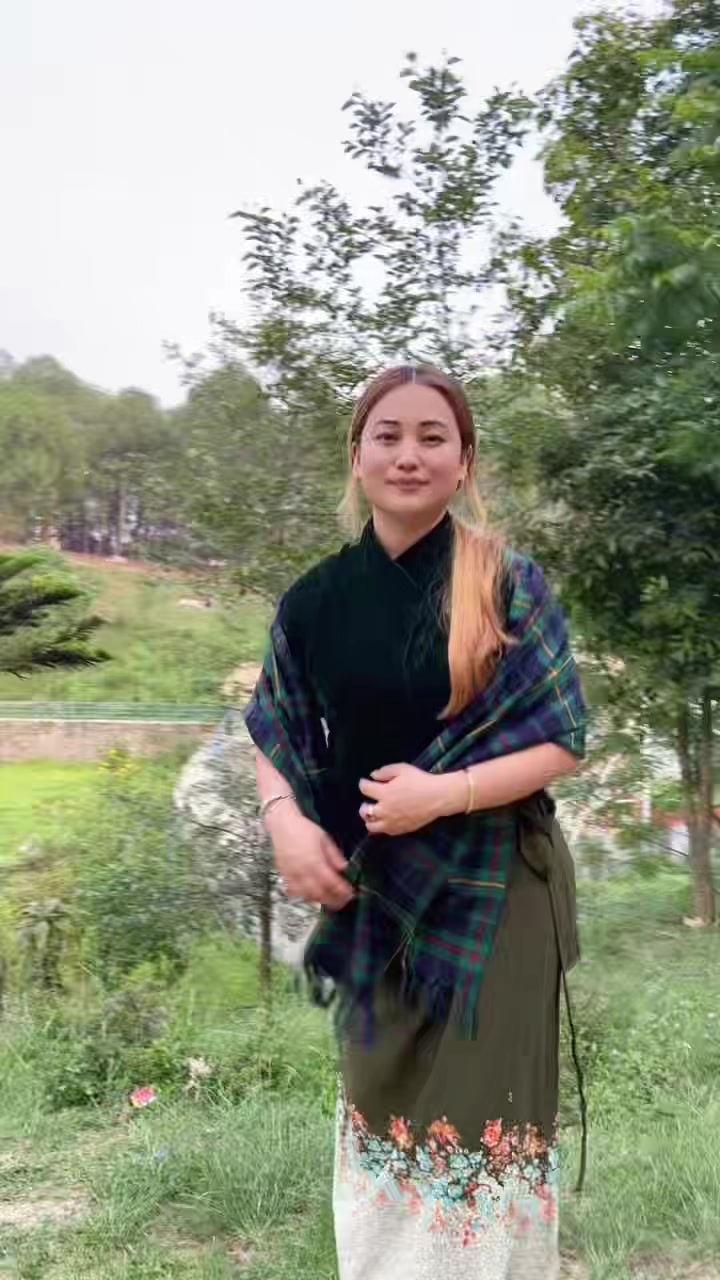 @emmarana8812