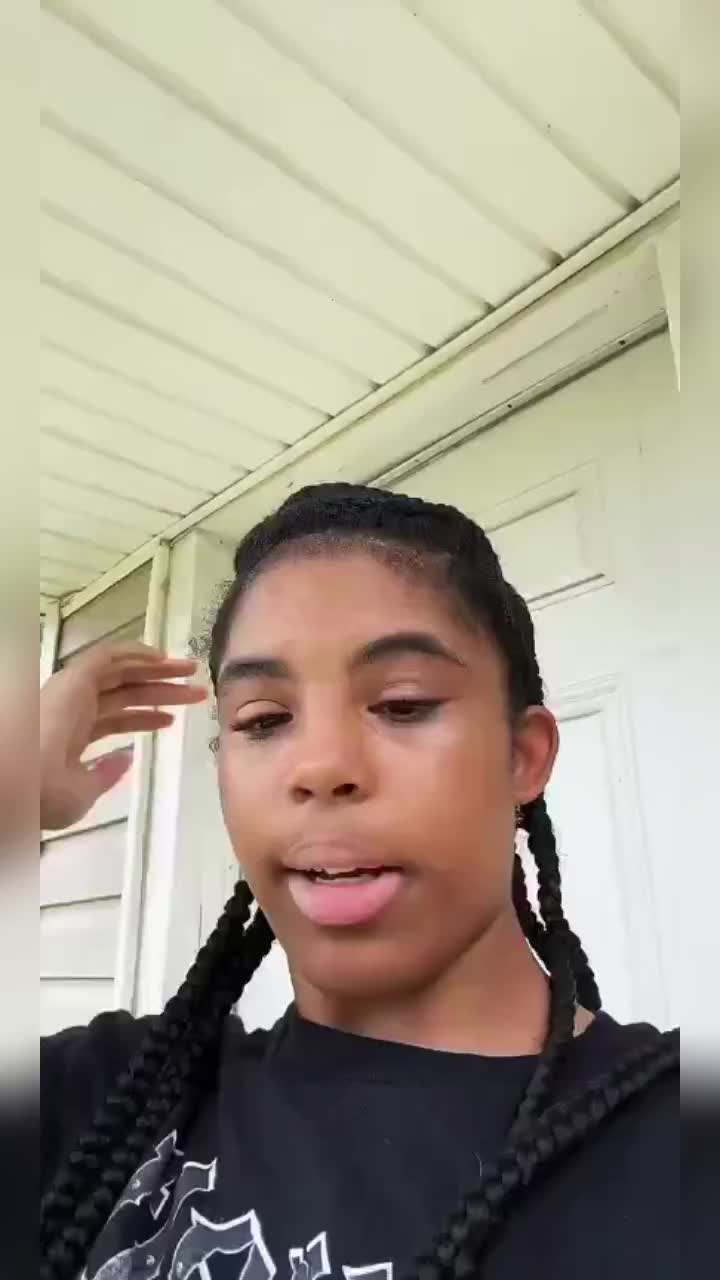 @MickeiaDior