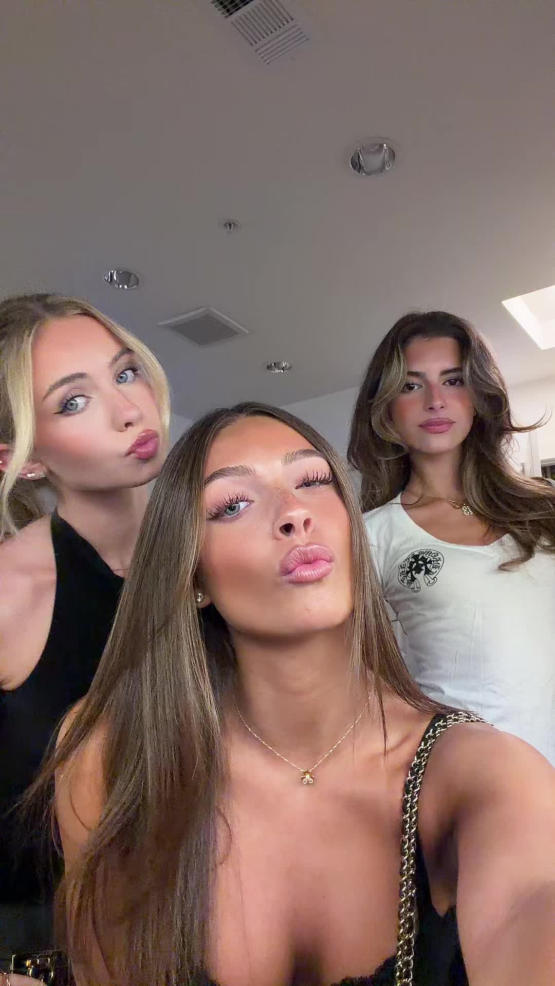 @sophiaegozi