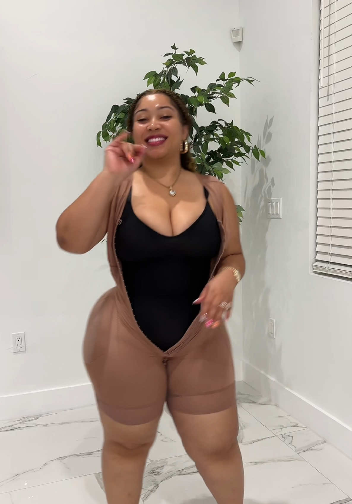 @YourAuntieMoe