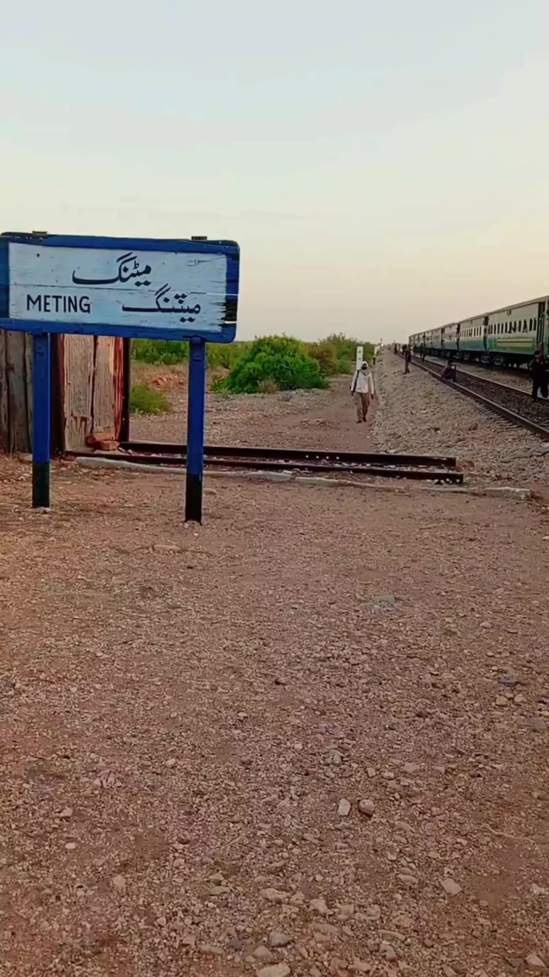 @Railways_Beauty