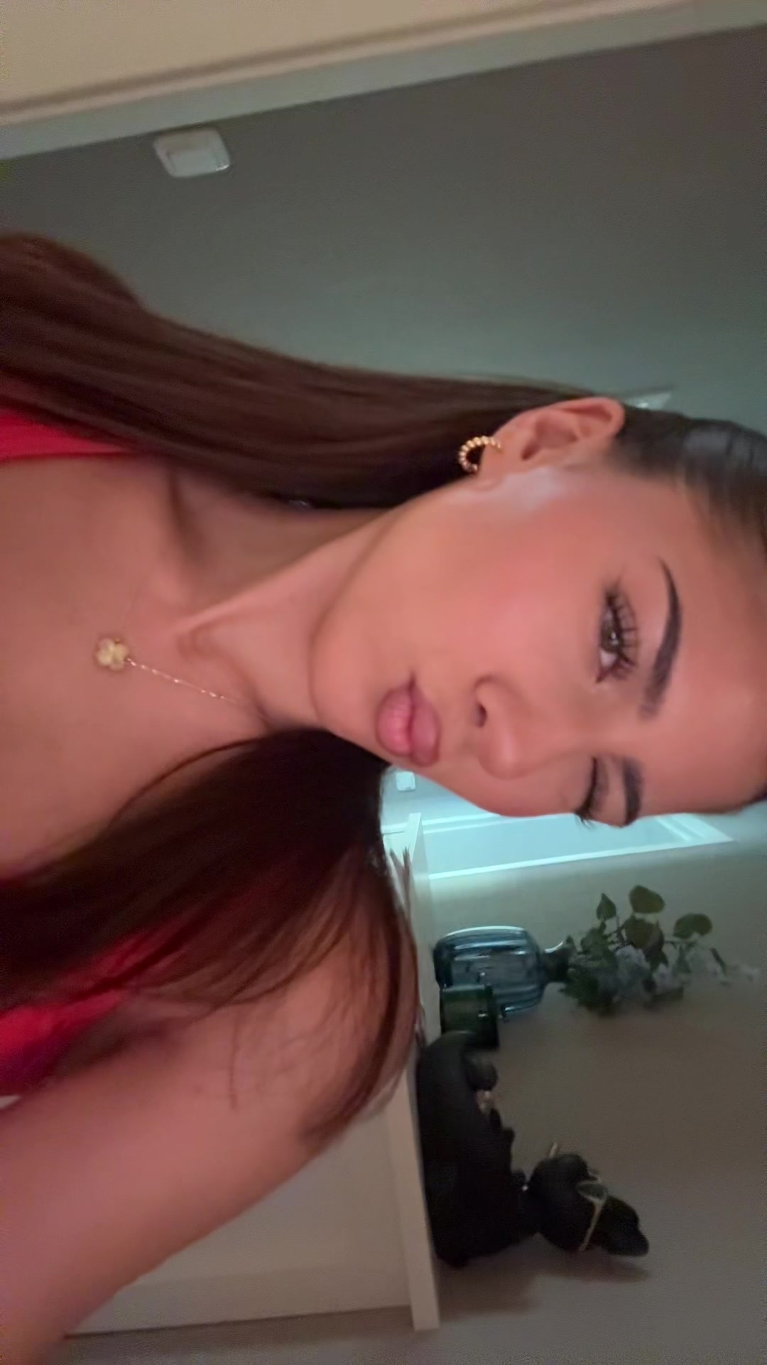 @𝒍𝒂𝒓𝒂🪽