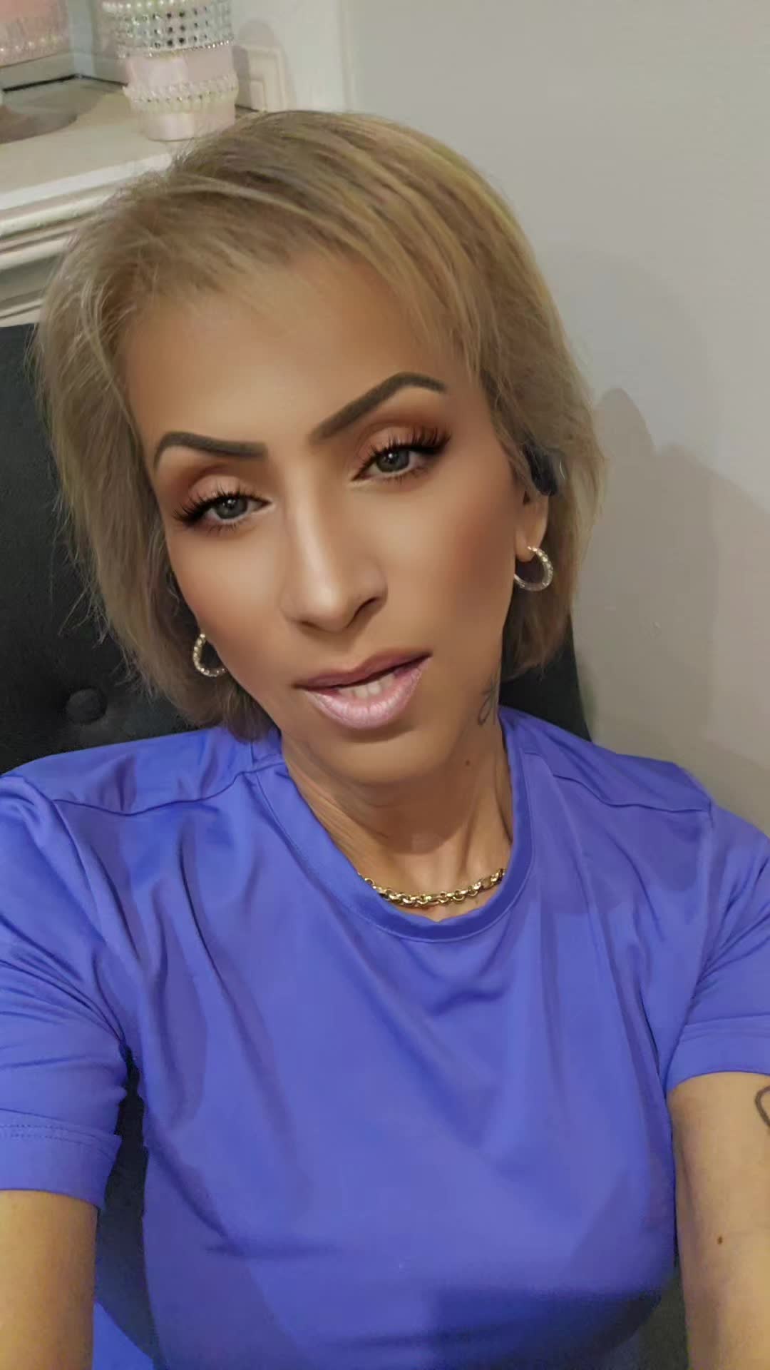 @Dee