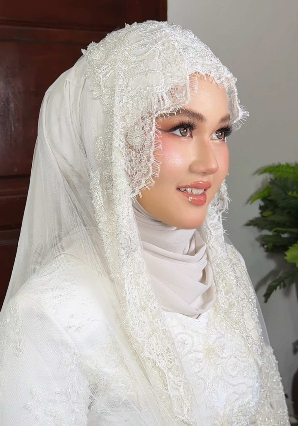 @NaddyNahar Makeup Artist
