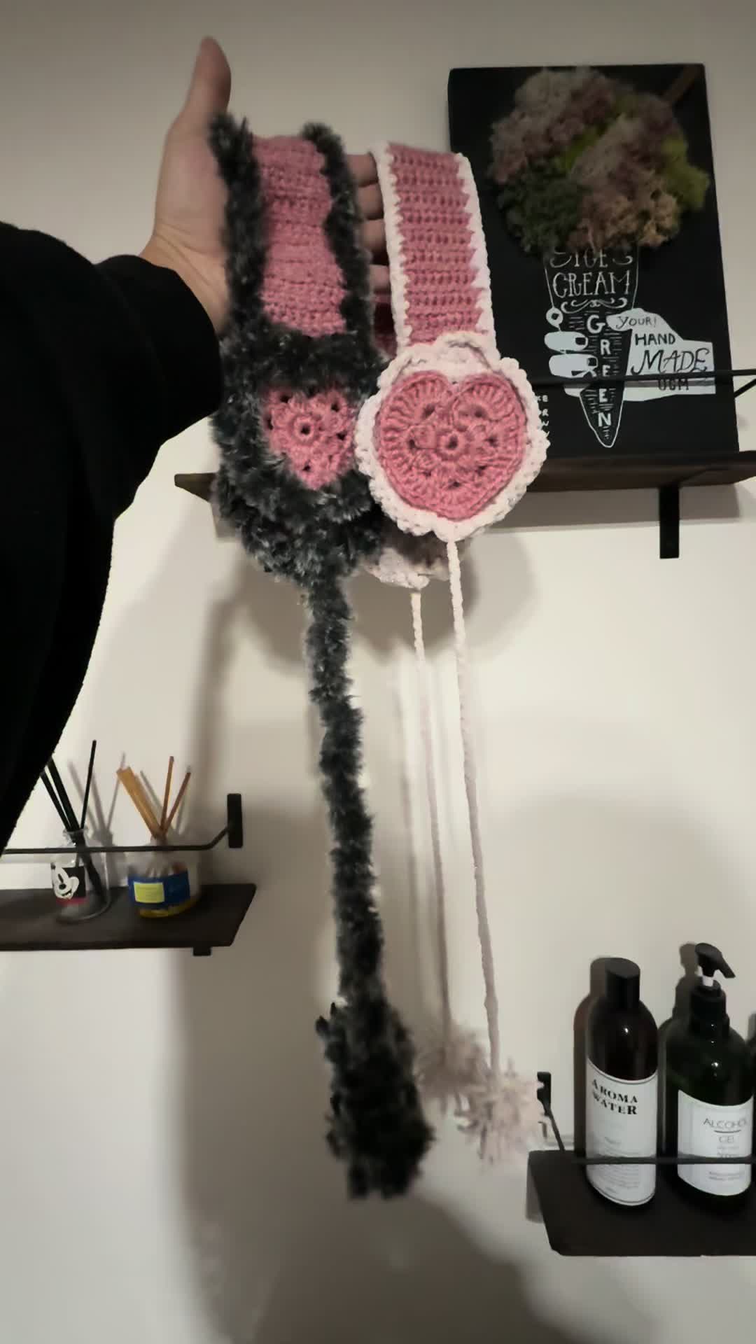 @Toy