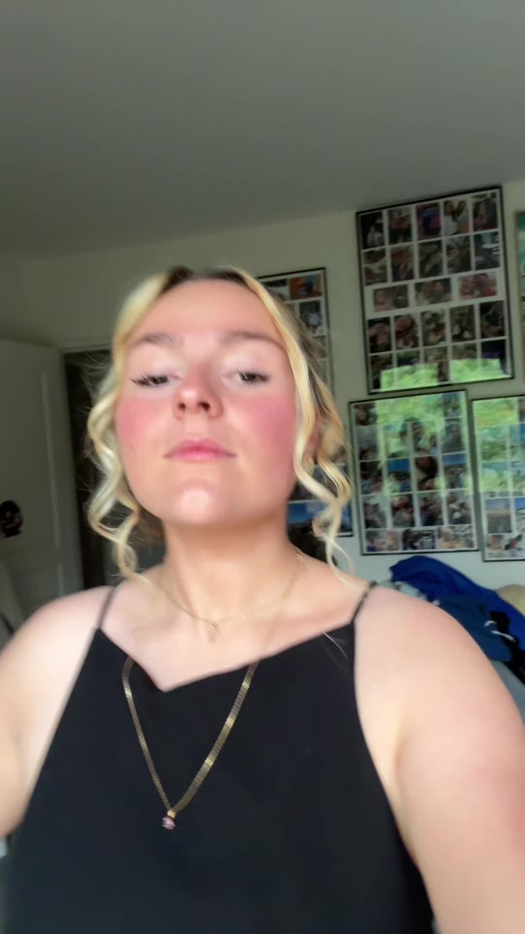 @Clémence🌟