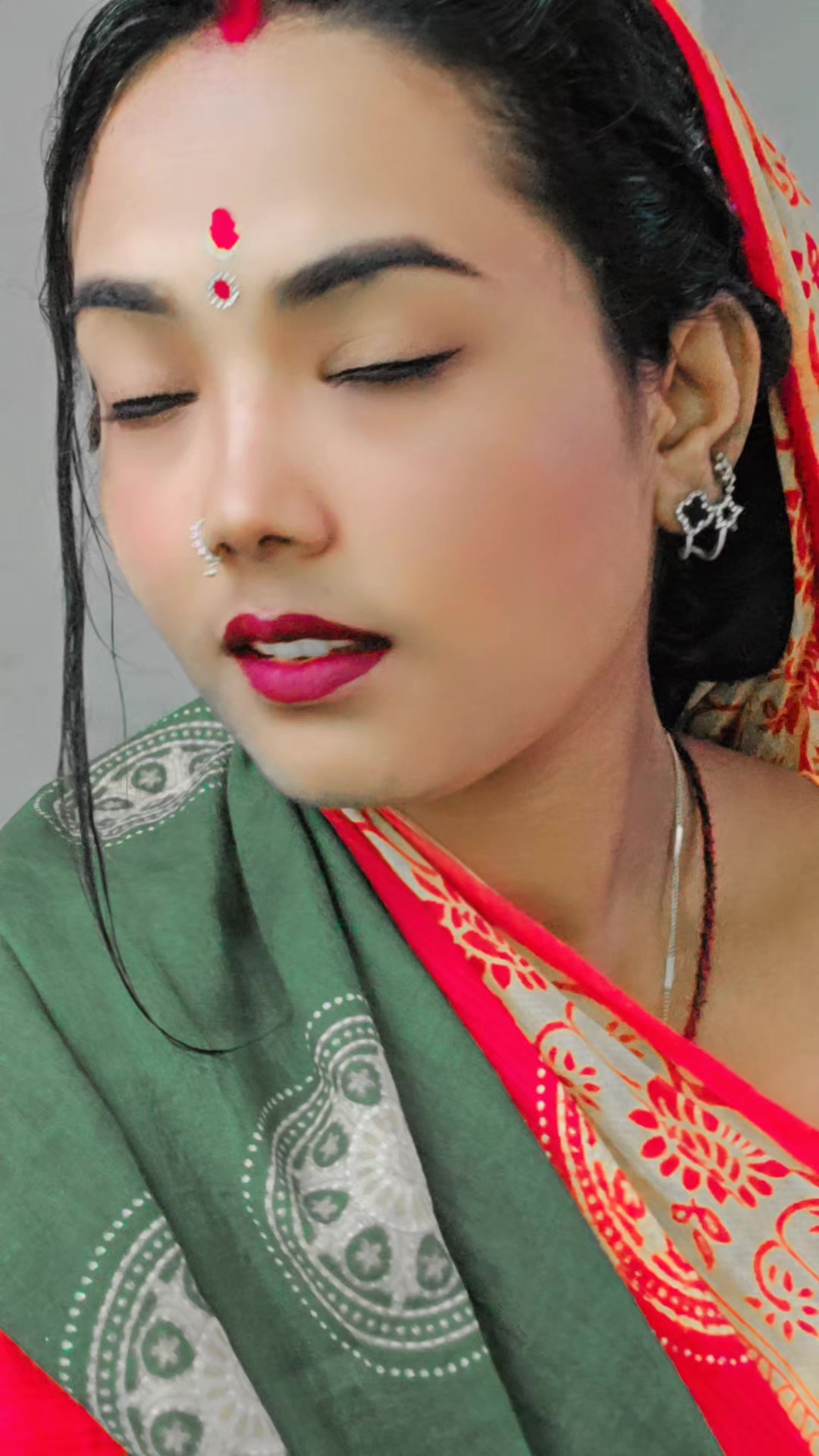 @lovely Anisha 44