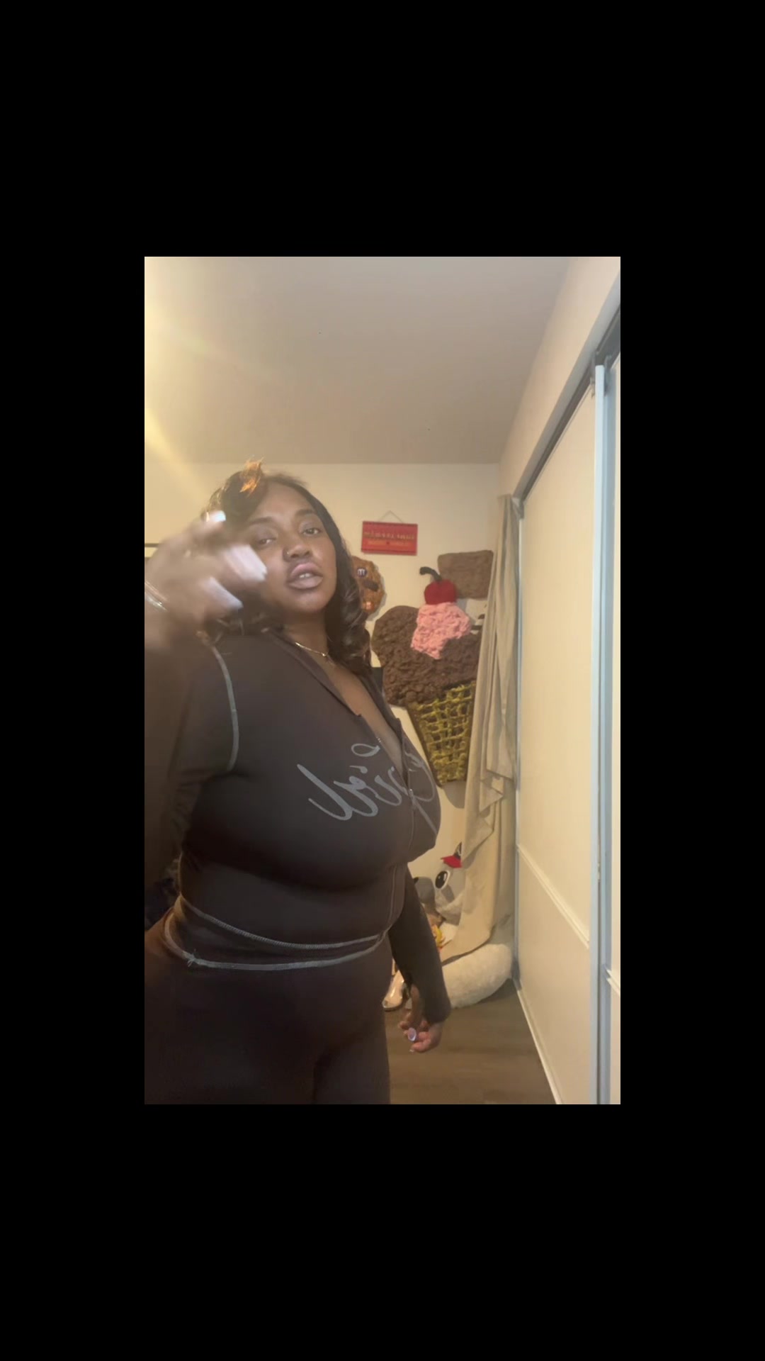 @Therealhoneydip__