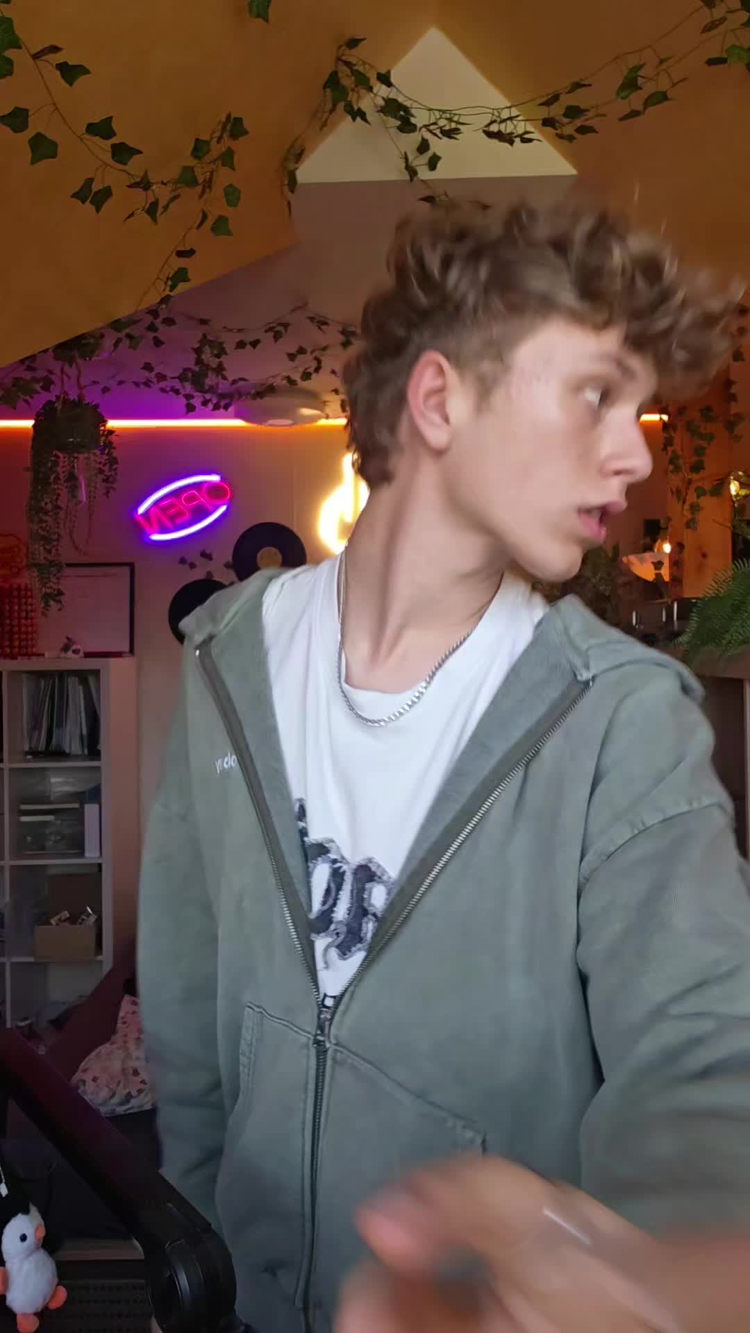 @Jonas