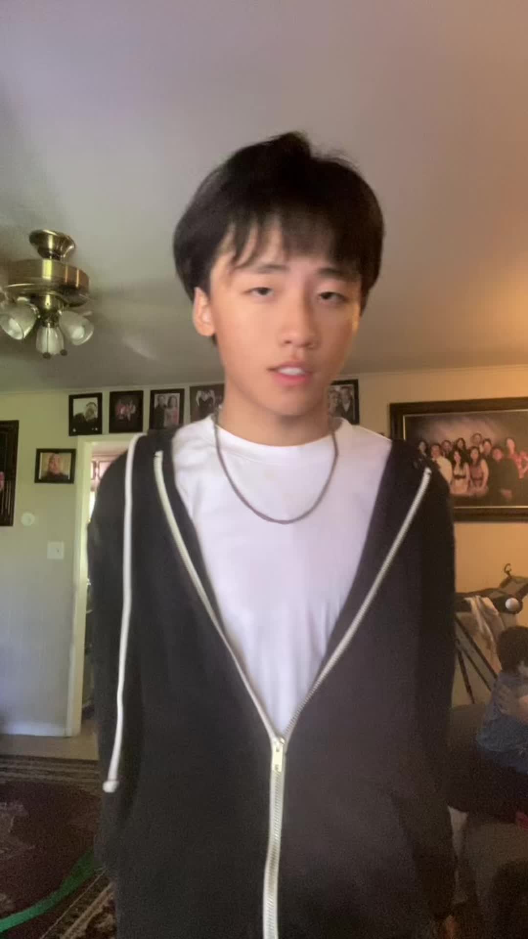 @ℰ .
