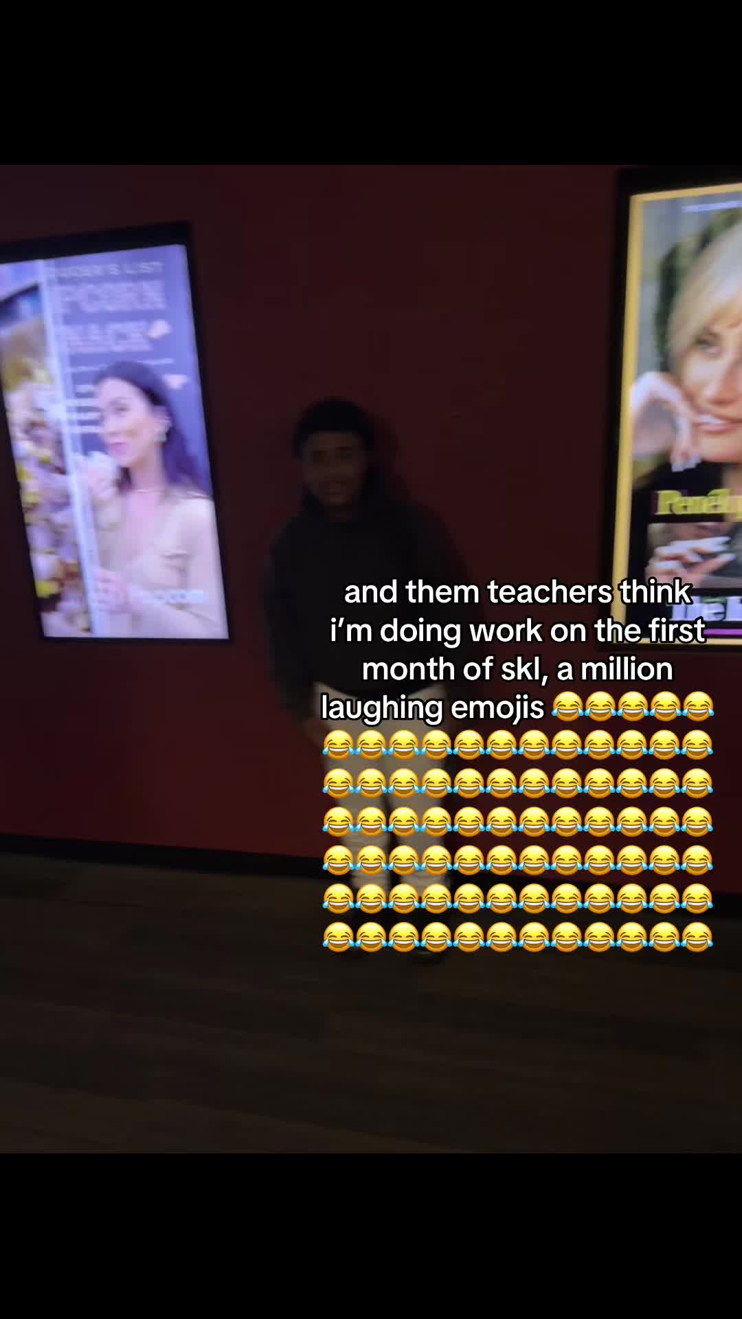 @👾