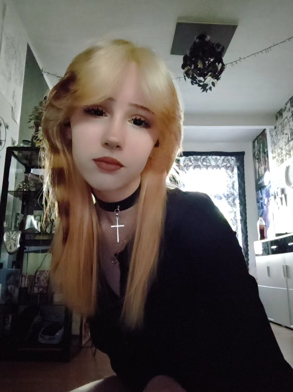 @<3