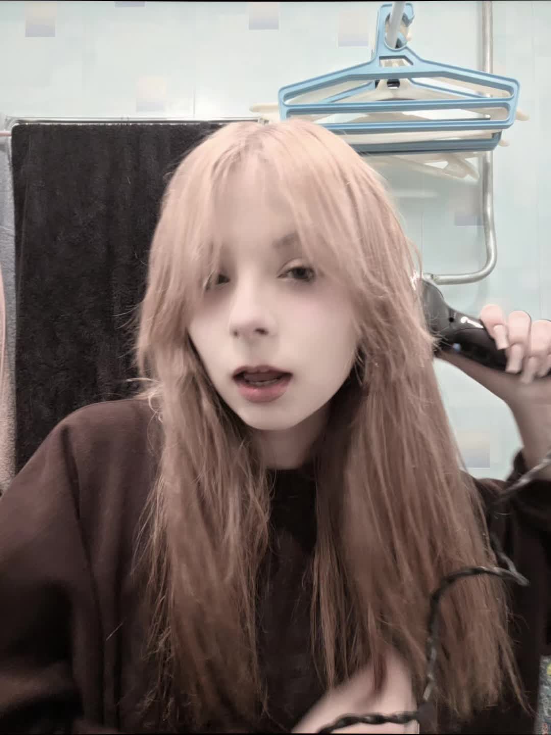 @.@
