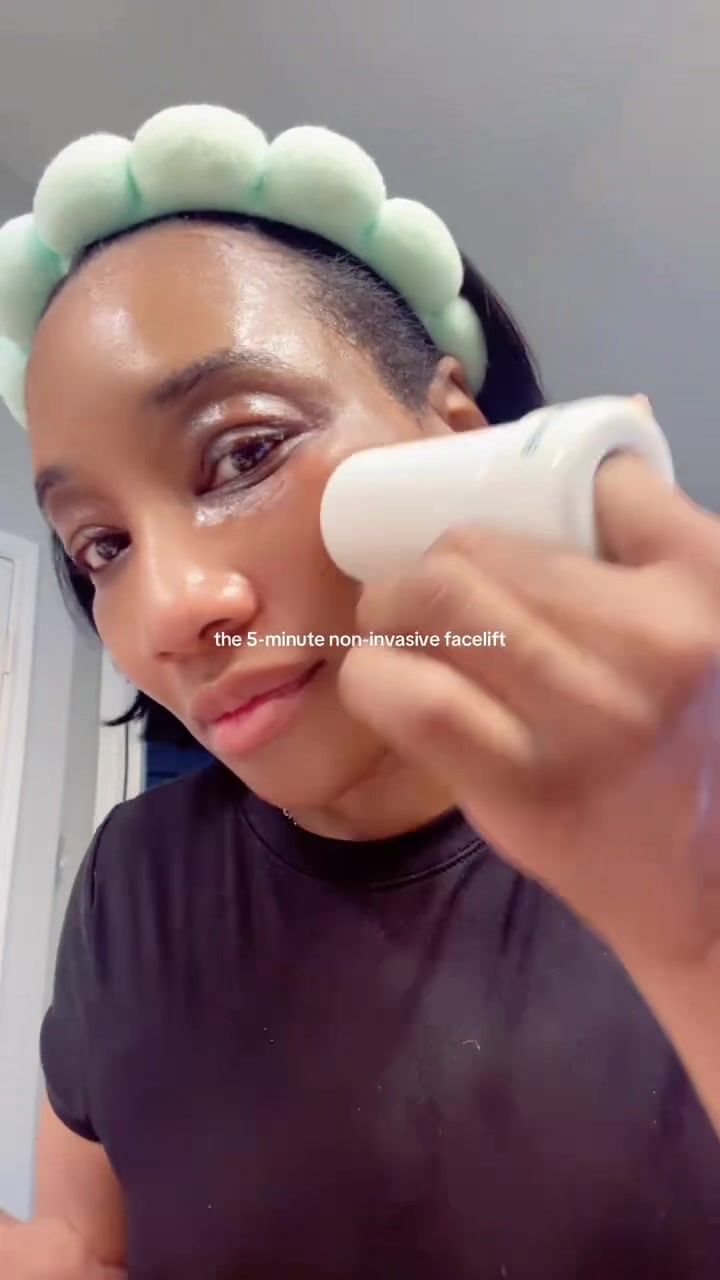 @EffortlesslyChiic