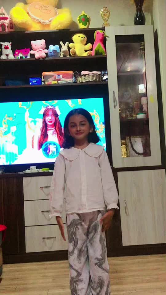 @Navya chhetri 🇳🇵