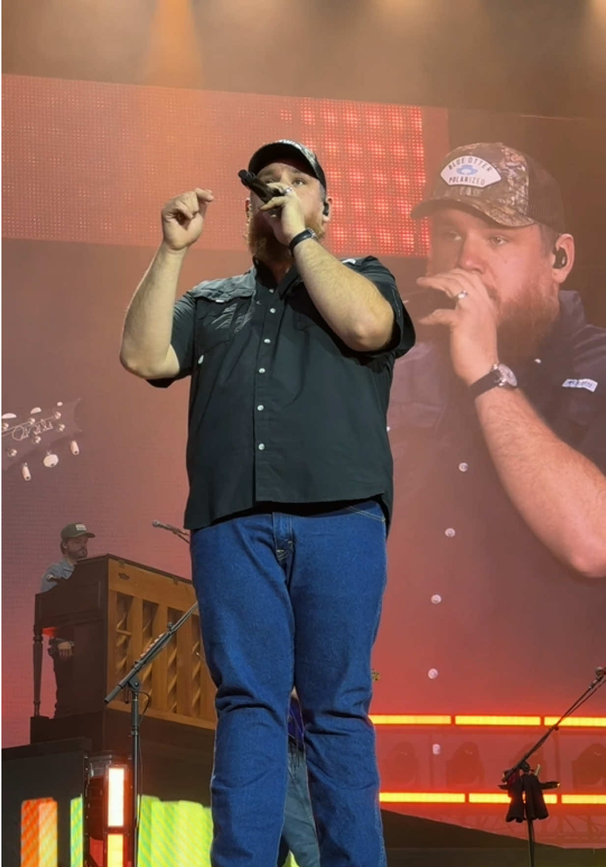 @Luke Combs